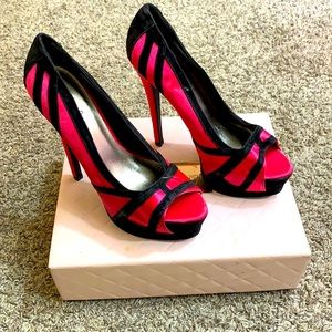 🖤💕👠Hot pink & black High heels 💕🖤👠